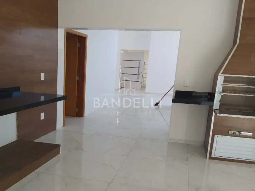 Casa de Condomínio com 3 quartos à venda, 257m2 em Parque Residencial Damha, Araraquara - SP - imagem 5 Foto 5 de Casa de Condomínio com 3 quartos à venda, 257m2 em Parque Residencial Damha, Araraquara - SP