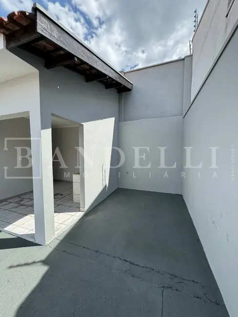 Casa com 3 quartos à venda, 141m2 em Jardim Santa Júlia (Vila Xavier), Araraquara - SP - imagem 2 Foto 2 de Casa com 3 quartos à venda, 141m2 em Jardim Santa Júlia (Vila Xavier), Araraquara - SP
