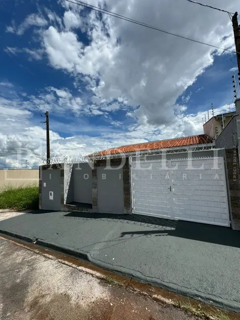 Casa com 3 quartos à venda, 141m2 em Jardim Santa Júlia (Vila Xavier), Araraquara - SP - imagem 1 Foto 1 de Casa com 3 quartos à venda, 141m2 em Jardim Santa Júlia (Vila Xavier), Araraquara - SP