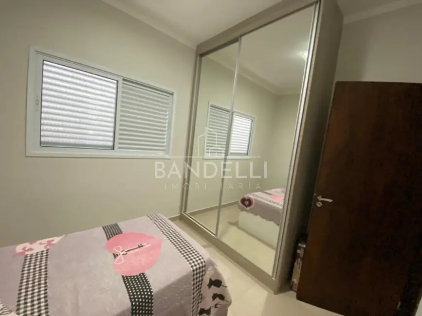 Casa de Condomínio com 3 quartos à venda, 142m2 em Araraquara - SP - imagem 6 Foto 6 de Casa de Condomínio com 3 quartos à venda, 142m2 em Araraquara - SP