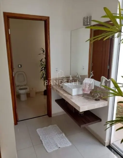 Casa de Condomínio com 3 quartos à venda, 210m2 em Araraquara - SP - imagem 4 Foto 4 de Casa de Condomínio com 3 quartos à venda, 210m2 em Araraquara - SP