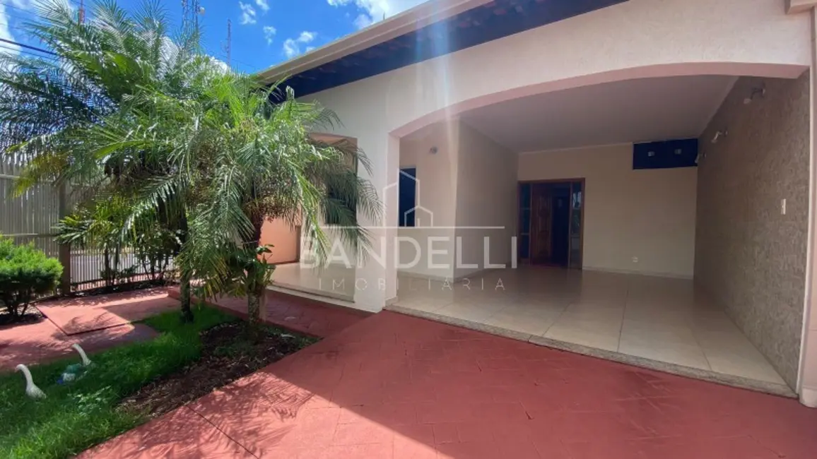 Foto 1 de Casa com 3 quartos à venda, 238m2 em Vila Santa Maria (Vila Xavier), Araraquara - SP