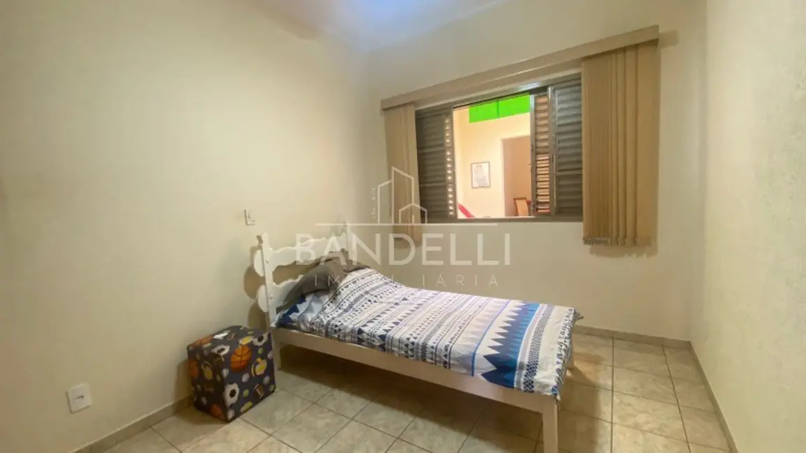 Casa com 3 quartos à venda, 238m2 em Vila Santa Maria (Vila Xavier), Araraquara - SP - imagem 8 Foto 8 de Casa com 3 quartos à venda, 238m2 em Vila Santa Maria (Vila Xavier), Araraquara - SP