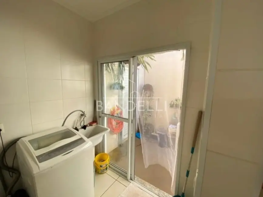 Casa de Condomínio com 3 quartos à venda, 133m2 em Villa Dei Fiori Residencial, Araraquara - SP - imagem 4 Foto 4 de Casa de Condomínio com 3 quartos à venda, 133m2 em Villa Dei Fiori Residencial, Araraquara - SP
