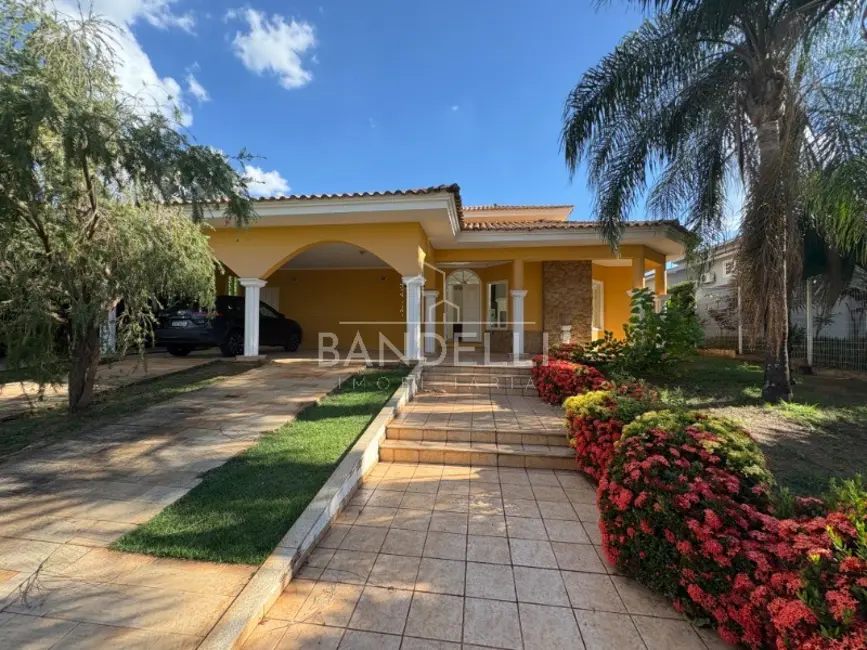 Casa de Condomínio com 4 quartos à venda, 380m2 em Araraquara - SP - imagem 2 Foto 2 de Casa de Condomínio com 4 quartos à venda, 380m2 em Araraquara - SP