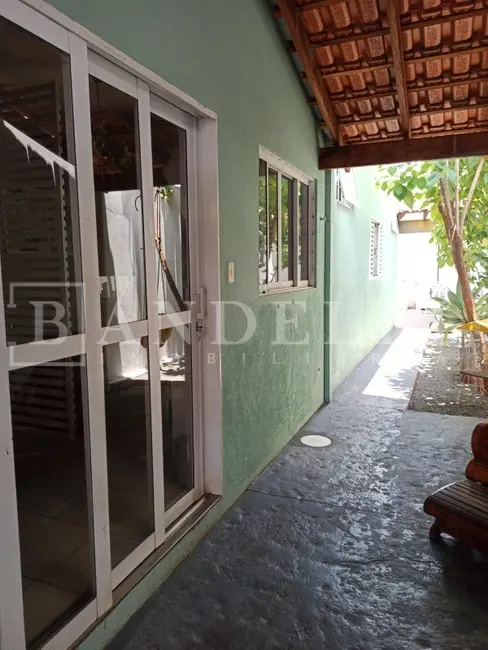 Casa com 3 quartos à venda, 132m2 em Jardim Roberto Selmi Dei, Araraquara - SP - imagem 4 Foto 4 de Casa com 3 quartos à venda, 132m2 em Jardim Roberto Selmi Dei, Araraquara - SP
