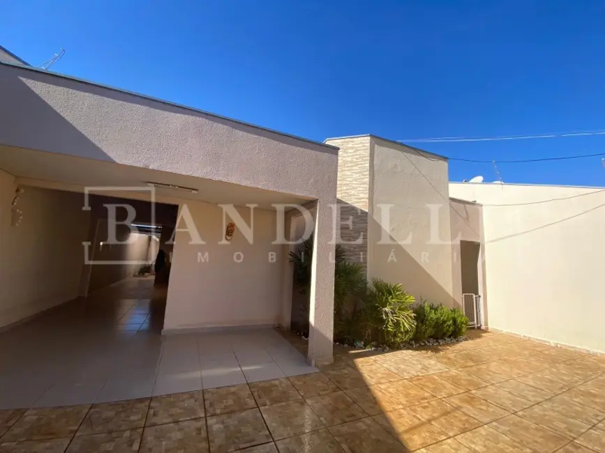Casa com 2 quartos à venda, 183m2 em Jardim do Bosque, Araraquara - SP - imagem 4 Foto 4 de Casa com 2 quartos à venda, 183m2 em Jardim do Bosque, Araraquara - SP