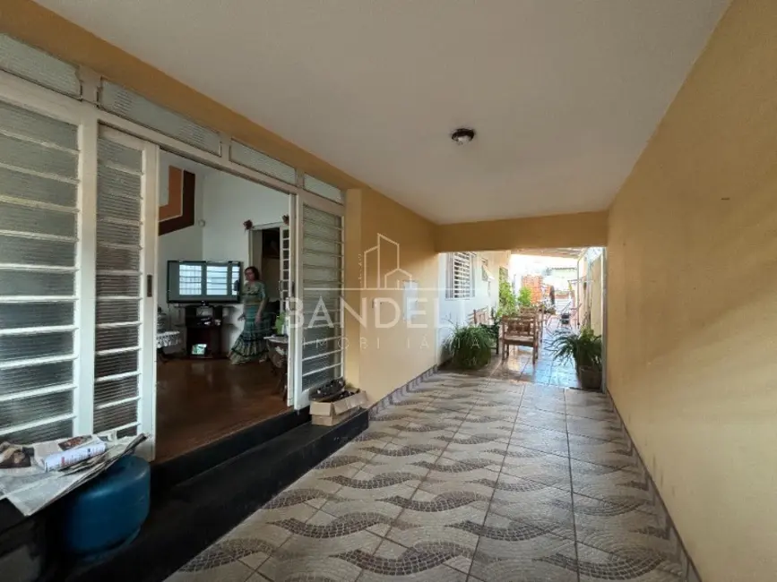 Casa com 3 quartos à venda e para alugar, 182m2 em Jardim do Carmo, Araraquara - SP - imagem 4 Foto 4 de Casa com 3 quartos à venda e para alugar, 182m2 em Jardim do Carmo, Araraquara - SP