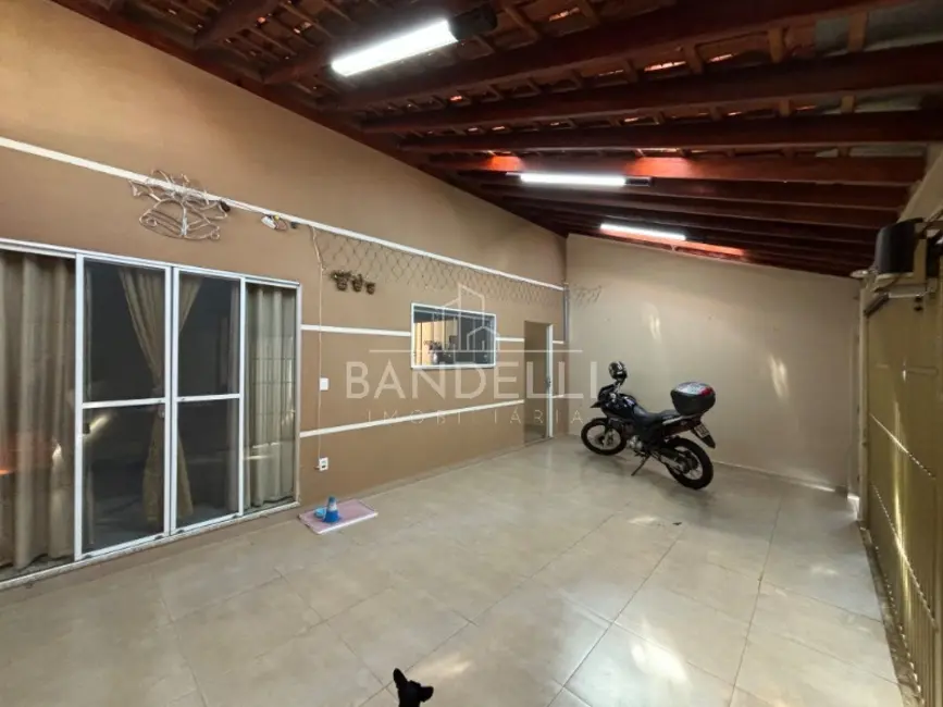 Casa com 3 quartos à venda, 142m2 em Jardim Dumont, Araraquara - SP - imagem 3 Foto 3 de Casa com 3 quartos à venda, 142m2 em Jardim Dumont, Araraquara - SP