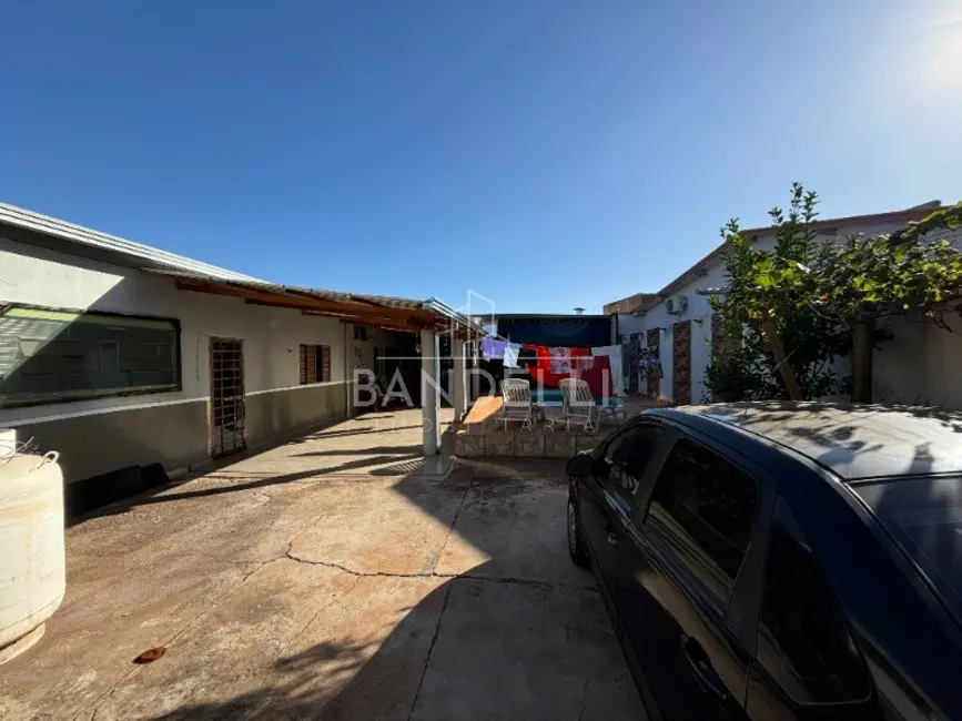 Casa com 2 quartos à venda, 78m2 em Jardim Maria Luiza, Araraquara - SP - imagem 2 Foto 2 de Casa com 2 quartos à venda, 78m2 em Jardim Maria Luiza, Araraquara - SP