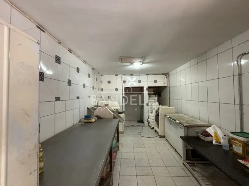 Sala Comercial à venda, 328m2 em Jardim Maria Luiza IV, Araraquara - SP - imagem 6 Foto 6 de Sala Comercial à venda, 328m2 em Jardim Maria Luiza IV, Araraquara - SP