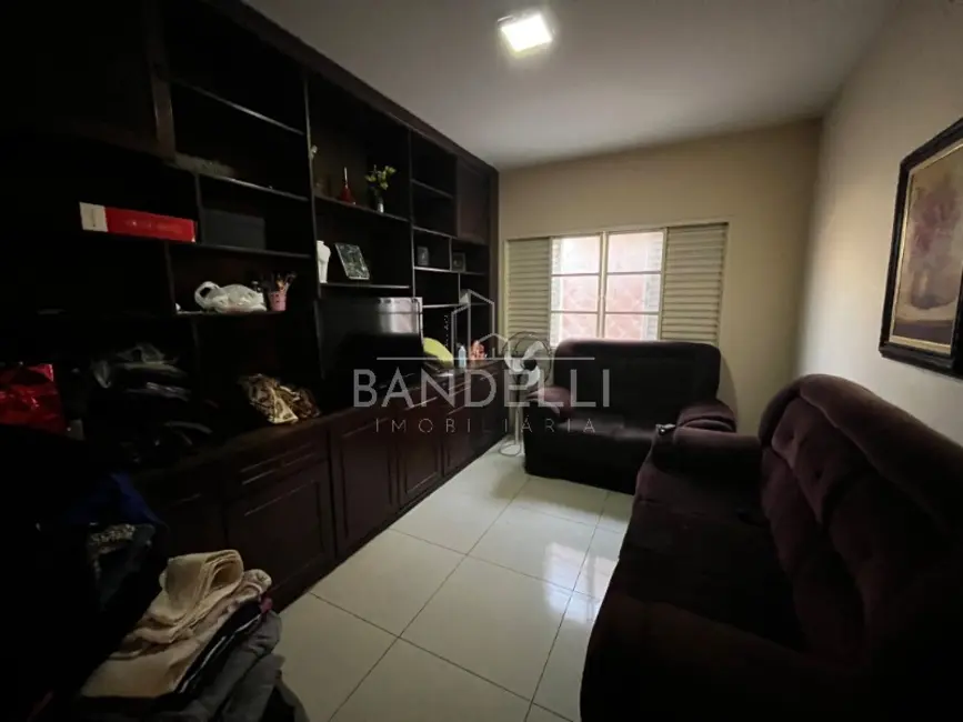 Casa com 4 quartos para alugar, 217m2 em Vila Yamada, Araraquara - SP - imagem 6 Foto 6 de Casa com 4 quartos para alugar, 217m2 em Vila Yamada, Araraquara - SP