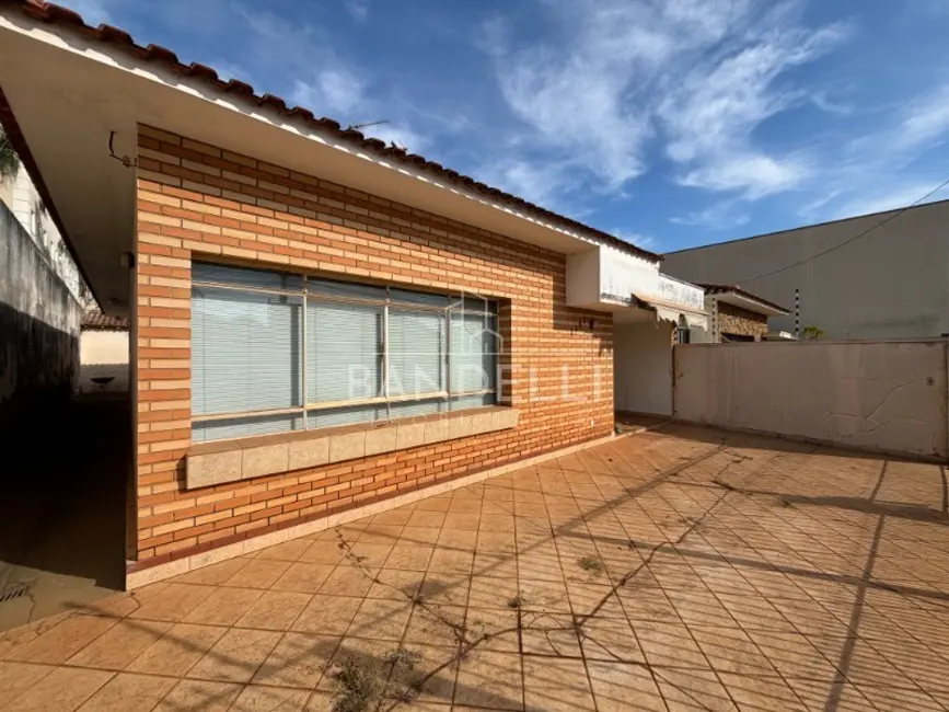 Foto 2 de Casa com 3 quartos à venda, 110m2 em Centro, Araraquara - SP