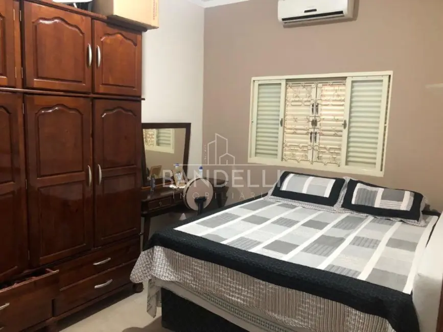 Casa de Condomínio com 4 quartos à venda, 183m2 em Araraquara - SP - imagem 4 Foto 4 de Casa de Condomínio com 4 quartos à venda, 183m2 em Araraquara - SP