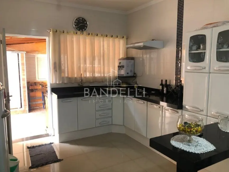 Casa de Condomínio com 4 quartos à venda, 183m2 em Araraquara - SP - imagem 3 Foto 3 de Casa de Condomínio com 4 quartos à venda, 183m2 em Araraquara - SP