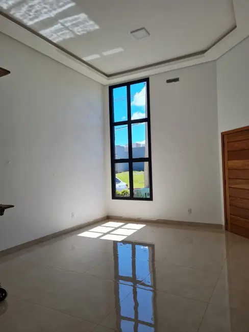 Foto 2 de Casa de Condomínio com 3 quartos à venda, 120m2 em Araraquara - SP
