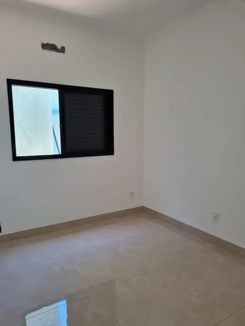 Casa de Condomínio com 3 quartos à venda, 120m2 em Araraquara - SP - imagem 6 Foto 6 de Casa de Condomínio com 3 quartos à venda, 120m2 em Araraquara - SP