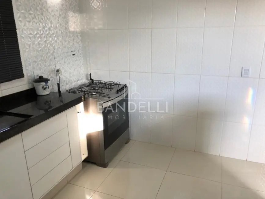 Casa de Condomínio com 2 quartos à venda, 101m2 em Araraquara - SP - imagem 9 Foto 9 de Casa de Condomínio com 2 quartos à venda, 101m2 em Araraquara - SP