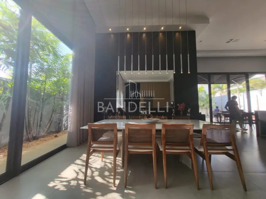 Casa de Condomínio com 4 quartos à venda, 637m2 em Araraquara - SP - imagem 3 Foto 3 de Casa de Condomínio com 4 quartos à venda, 637m2 em Araraquara - SP