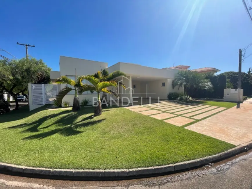 Foto 2 de Casa de Condomínio com 3 quartos à venda, 300m2 em Araraquara - SP