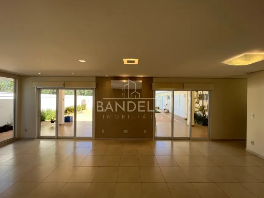 Foto 4 de Casa de Condomínio com 3 quartos à venda, 300m2 em Araraquara - SP