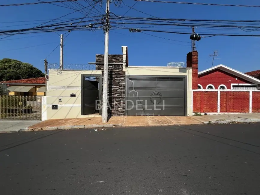 Casa com 3 quartos à venda, 184m2 em Jardim Brasil (Vila Xavier), Araraquara - SP - imagem 2 Foto 2 de Casa com 3 quartos à venda, 184m2 em Jardim Brasil (Vila Xavier), Araraquara - SP