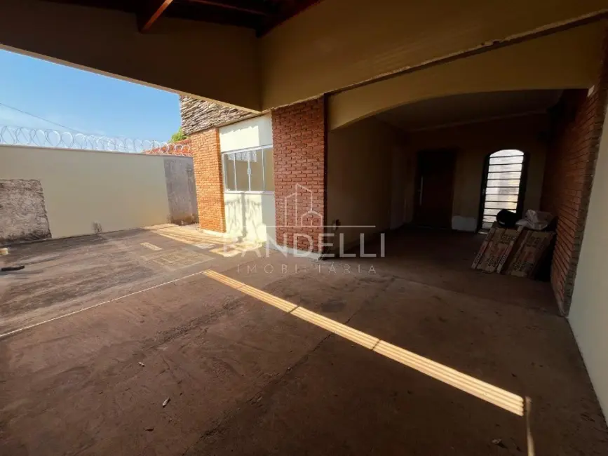 Casa com 3 quartos à venda, 184m2 em Jardim Brasil (Vila Xavier), Araraquara - SP - imagem 5 Foto 5 de Casa com 3 quartos à venda, 184m2 em Jardim Brasil (Vila Xavier), Araraquara - SP