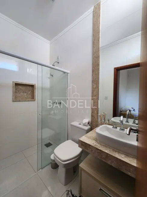 Casa de Condomínio com 3 quartos à venda, 208m2 em Parque Residencial Damha, Araraquara - SP - imagem 8 Foto 8 de Casa de Condomínio com 3 quartos à venda, 208m2 em Parque Residencial Damha, Araraquara - SP