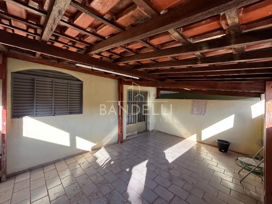 Casa com 3 quartos à venda e para alugar, 270m2 em Jardim Paulistano (Vila Xavier), Araraquara - SP - imagem 2 Foto 2 de Casa com 3 quartos à venda e para alugar, 270m2 em Jardim Paulistano (Vila Xavier), Araraquara - SP