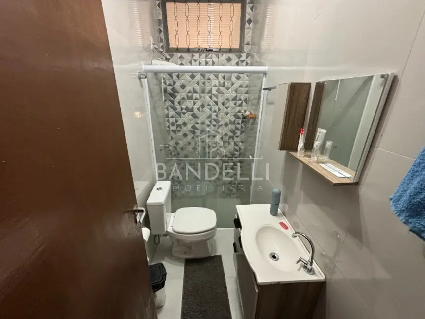 Casa com 3 quartos à venda e para alugar, 270m2 em Jardim Paulistano (Vila Xavier), Araraquara - SP - imagem 8 Foto 8 de Casa com 3 quartos à venda e para alugar, 270m2 em Jardim Paulistano (Vila Xavier), Araraquara - SP