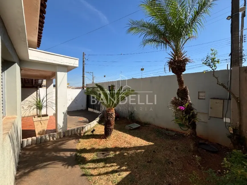 Casa com 3 quartos à venda, 160m2 em Vila Xavier (Vila Xavier), Araraquara - SP - imagem 5 Foto 5 de Casa com 3 quartos à venda, 160m2 em Vila Xavier (Vila Xavier), Araraquara - SP