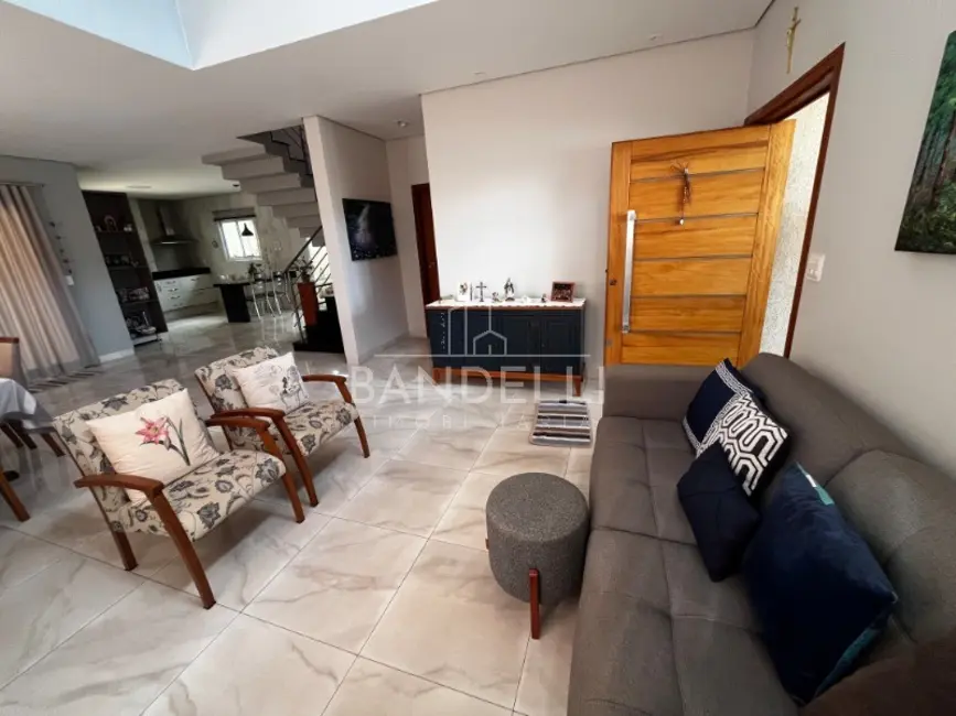 Casa de Condomínio com 3 quartos à venda, 199m2 em Araraquara - SP - imagem 9 Foto 9 de Casa de Condomínio com 3 quartos à venda, 199m2 em Araraquara - SP