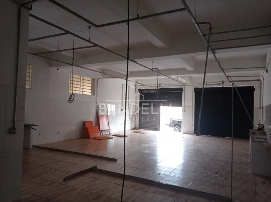 Sala Comercial para alugar, 281m2 em Vila Nossa Senhora do Carmo, Araraquara - SP - imagem 2 Foto 2 de Sala Comercial para alugar, 281m2 em Vila Nossa Senhora do Carmo, Araraquara - SP