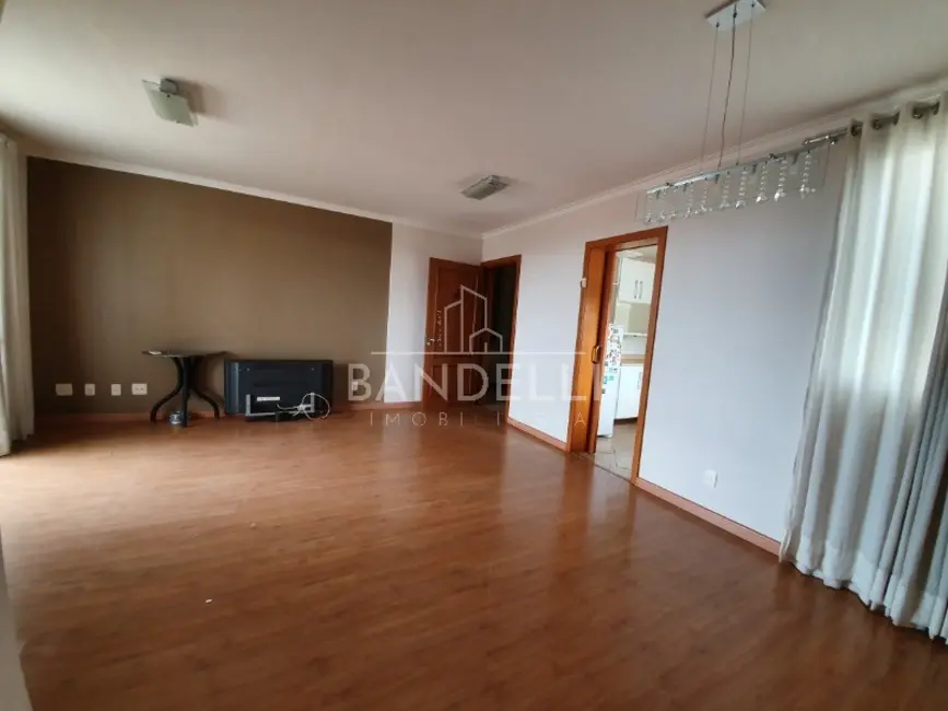 Apartamento com 3 quartos à venda, 112m2 em Centro, Araraquara - SP - imagem 3 Foto 3 de Apartamento com 3 quartos à venda, 112m2 em Centro, Araraquara - SP