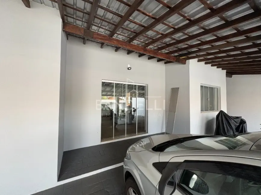 Sala Comercial com 3 quartos à venda, 322m2 em Jardim das Roseiras, Araraquara - SP - imagem 4 Foto 4 de Sala Comercial com 3 quartos à venda, 322m2 em Jardim das Roseiras, Araraquara - SP