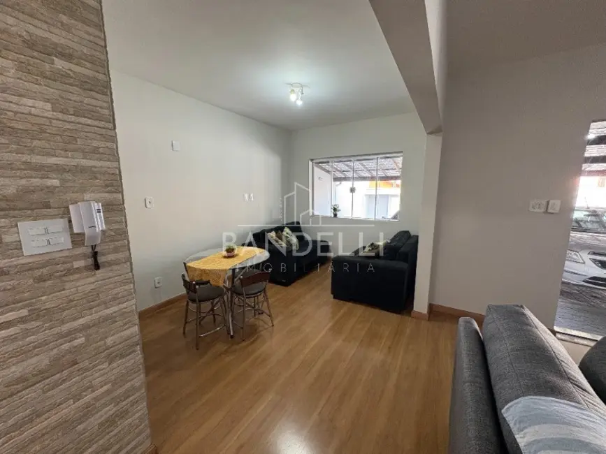 Sala Comercial com 3 quartos à venda, 322m2 em Jardim das Roseiras, Araraquara - SP - imagem 8 Foto 8 de Sala Comercial com 3 quartos à venda, 322m2 em Jardim das Roseiras, Araraquara - SP