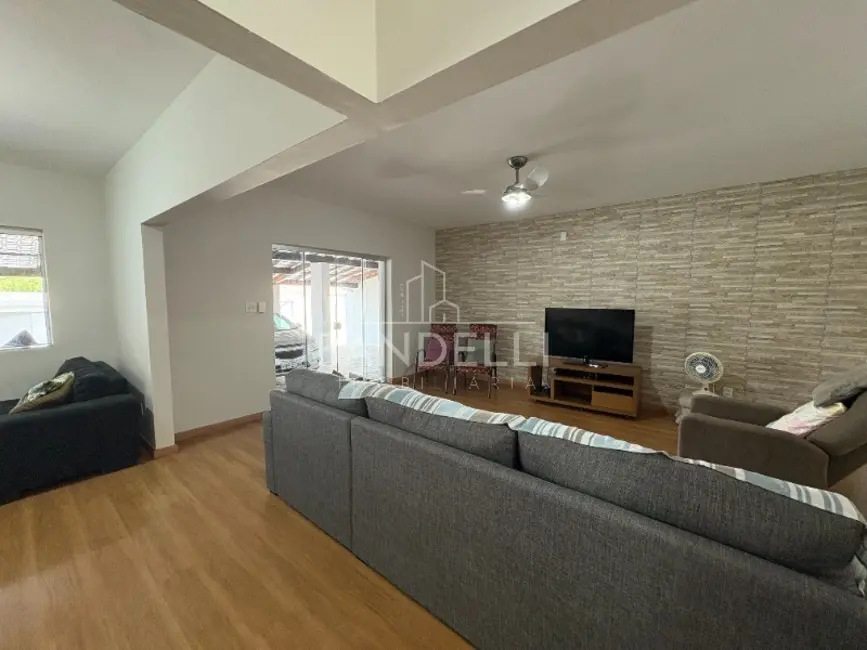 Sala Comercial com 3 quartos à venda, 322m2 em Jardim das Roseiras, Araraquara - SP - imagem 7 Foto 7 de Sala Comercial com 3 quartos à venda, 322m2 em Jardim das Roseiras, Araraquara - SP