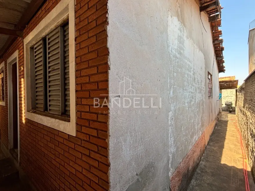 Casa com 3 quartos à venda, 175m2 em Jardim Dom Pedro I, Araraquara - SP - imagem 3 Foto 3 de Casa com 3 quartos à venda, 175m2 em Jardim Dom Pedro I, Araraquara - SP