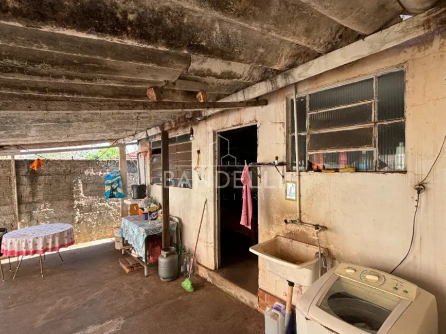 Casa com 3 quartos à venda, 175m2 em Jardim Dom Pedro I, Araraquara - SP - imagem 8 Foto 8 de Casa com 3 quartos à venda, 175m2 em Jardim Dom Pedro I, Araraquara - SP
