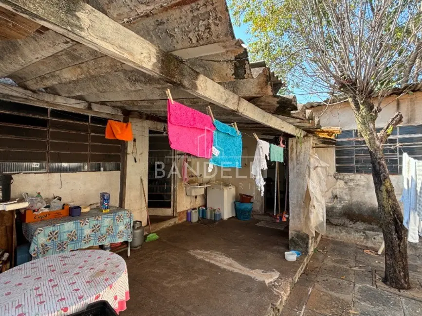 Casa com 3 quartos à venda, 175m2 em Jardim Dom Pedro I, Araraquara - SP - imagem 7 Foto 7 de Casa com 3 quartos à venda, 175m2 em Jardim Dom Pedro I, Araraquara - SP