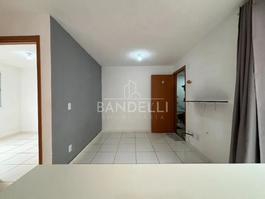 Foto 2 de Apartamento com 2 quartos para alugar, 57m2 em Jardim Quitandinha II, Araraquara - SP