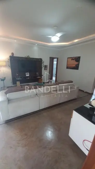 Foto 5 de Casa de Condomínio com 3 quartos à venda, 235m2 em Araraquara - SP