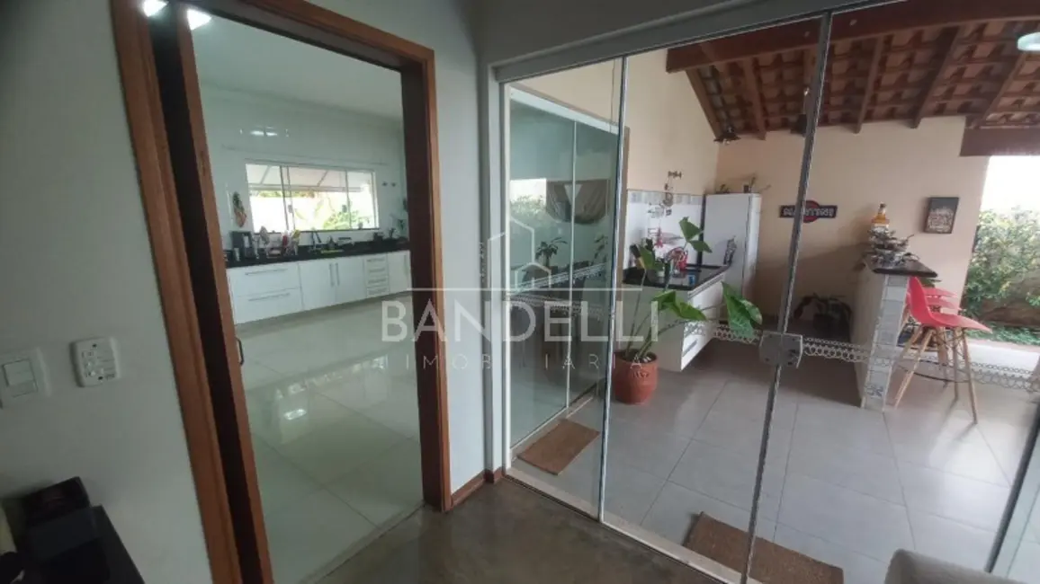 Foto 7 de Casa de Condomínio com 3 quartos à venda, 235m2 em Araraquara - SP