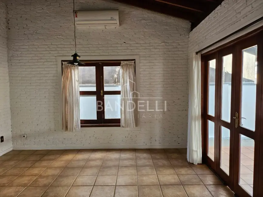 Casa com 2 quartos à venda, 125m2 em Jardim Europa (Vila Xavier), Araraquara - SP - imagem 3 Foto 3 de Casa com 2 quartos à venda, 125m2 em Jardim Europa (Vila Xavier), Araraquara - SP