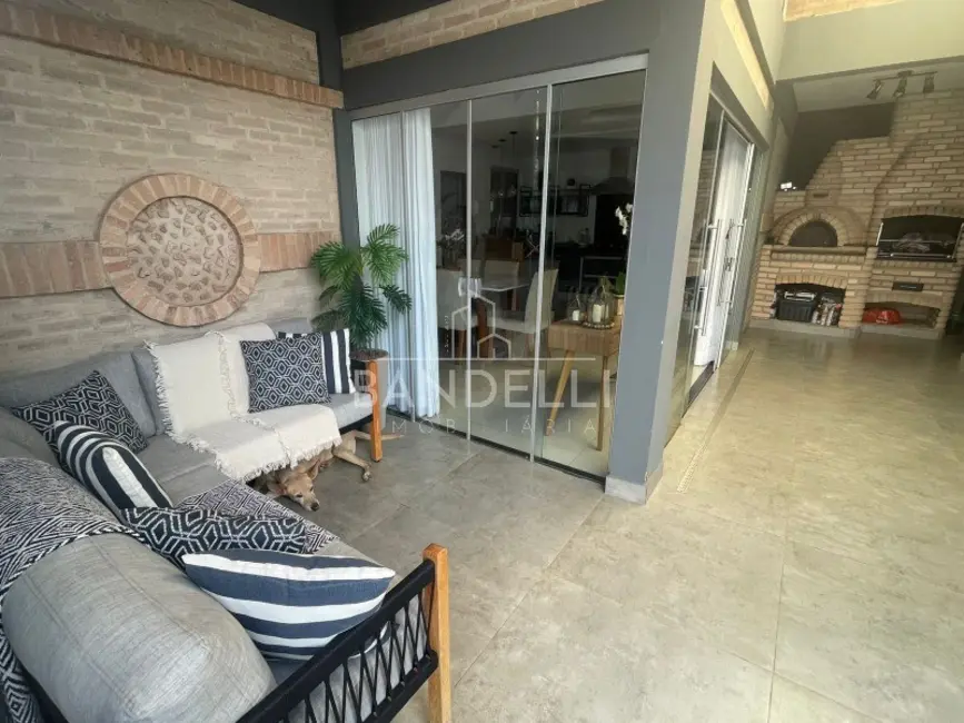 Casa com 2 quartos à venda, 220m2 em Araraquara - SP - imagem 6 Foto 6 de Casa com 2 quartos à venda, 220m2 em Araraquara - SP