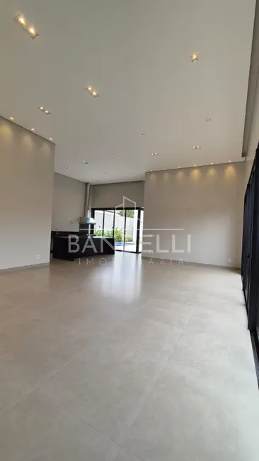 Casa de Condomínio com 4 quartos à venda, 312m2 em Residencial Portal dos Oitis, Araraquara - SP - imagem 5 Foto 5 de Casa de Condomínio com 4 quartos à venda, 312m2 em Residencial Portal dos Oitis, Araraquara - SP