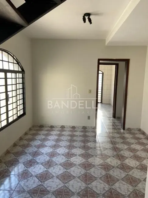 Casa com 3 quartos à venda e para alugar, 124m2 em Araraquara - SP - imagem 7 Foto 7 de Casa com 3 quartos à venda e para alugar, 124m2 em Araraquara - SP