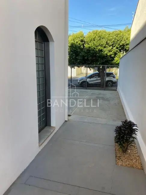 Casa com 3 quartos à venda e para alugar, 124m2 em Araraquara - SP - imagem 3 Foto 3 de Casa com 3 quartos à venda e para alugar, 124m2 em Araraquara - SP
