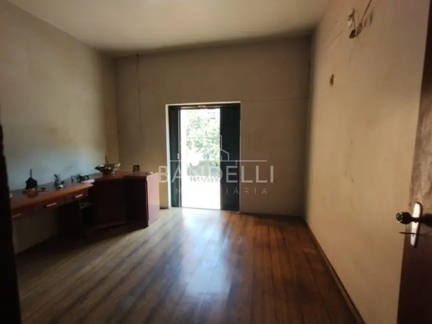 Casa com 3 quartos à venda, 210m2 em Centro, Araraquara - SP - imagem 9 Foto 9 de Casa com 3 quartos à venda, 210m2 em Centro, Araraquara - SP