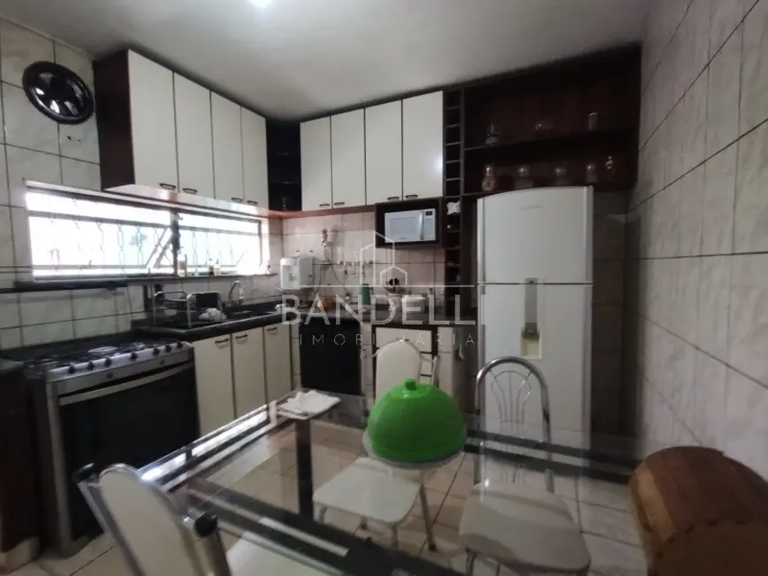 Casa com 3 quartos à venda, 210m2 em Centro, Araraquara - SP - imagem 7 Foto 7 de Casa com 3 quartos à venda, 210m2 em Centro, Araraquara - SP